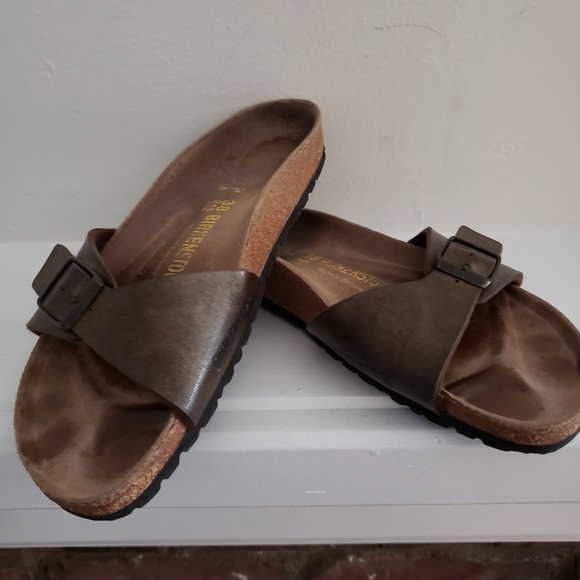 bronze metallic birkenstocks